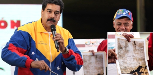 Maduro mostra suposta imagem do rosto do ex-presidente Hugo Chávez (ampliada no destaque à direita) - Prensa Miraflores/EFE