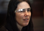 Mulher deve recorrer de multa por dirigir usando óculos do Google - Iván Franco/Efe 