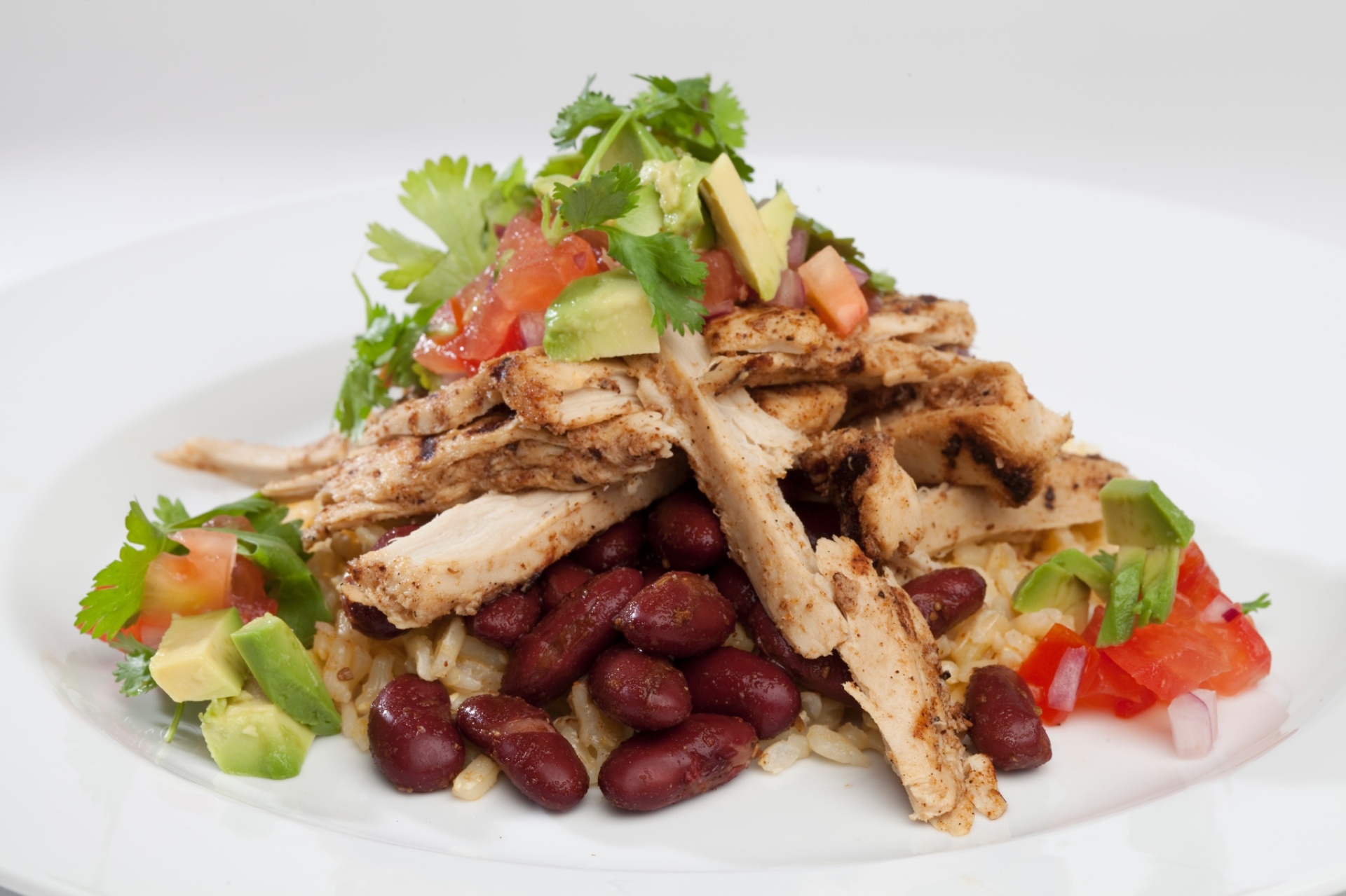 Feita com ervilha, soja, fibras de cenoura e óleo de canola, entre outros ingredientes, a carne vegetal de frango é uma criação da empresa Beyond Meat, dos Estados Unidos - Divulgação/Beyond Meat