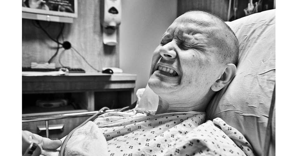 13.nov.2013 - Após a divulgação das fotos, ele começou a ser contatado por várias pessoas, muitas das quais estavam, como Jennifer, lutando contra o câncer, e queriam agradecer por compartilhar sua história