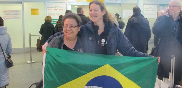 Quatro dias depois de deixar a cadeia na Rússia, Ana Paula encontrou sua mãe em São Petersburgo - Leandro Colon/Folhapress - 24.nov.2013