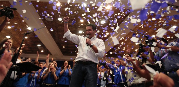 Juan Hernandez, candidato do Partido Nacional, é eleito presidente de Honduras