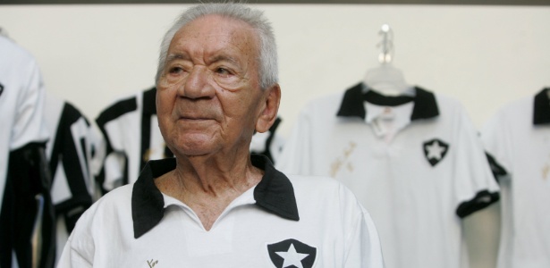 Nilton Santos recebeu duas importantes homenagens do Botafogo em 2015 - Eduardo Naddar/Agência O Dia/Estadão Conteúdo
