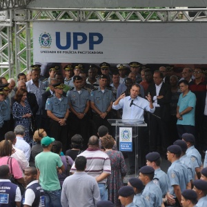 Na inauguração das UPPs do Lins, em dezembro do ano passado, Cabral afirmou que deixaria o governo no dia 31 de março - Tânia Rêgo/Agência Brasil
