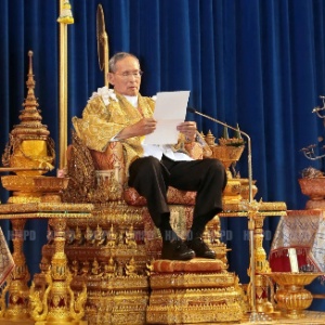 O rei da Tailândia, Bhumibol Adulyadej - AFP