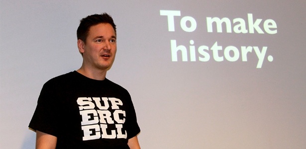 Ilkka Paananen, diretor-executivo da Supercell, fala com jornalistas na sede da empresa em Helsinque - Guilherme Tagiaroli/UOL