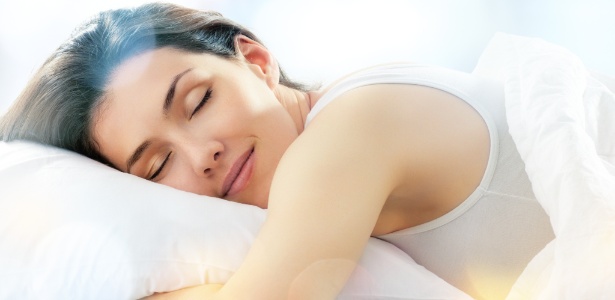 Tirar uma soneca de 15 minutos no meio do dia já pode ser suficiente para recarregar as energias - Thinkstock