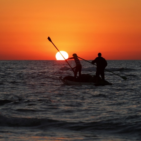 Enviar uma mensagem ao entardecer é um gesto gentil - Sameh Rahmi/NurPhoto/Zumapress/Xinhua