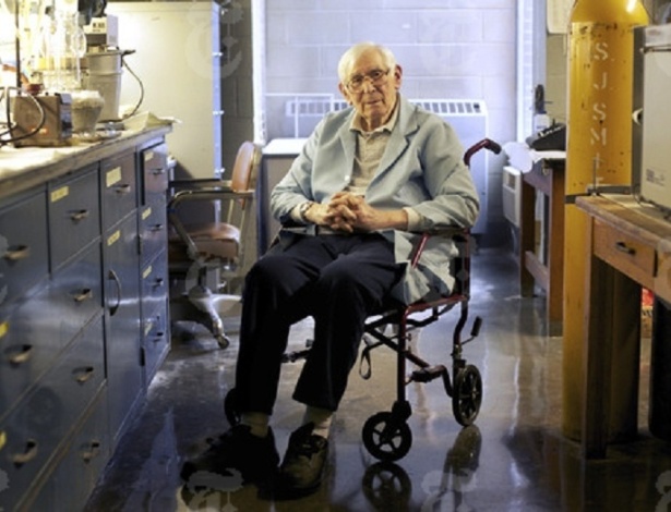 O cientistas Fred Kummerow, na Universidade de Illinois, em dezembro de 2013, aos 99 anos; ele é o pioneiro mundial nas pesquisas sobre gordura trans - Sally Ryan/The New York Times