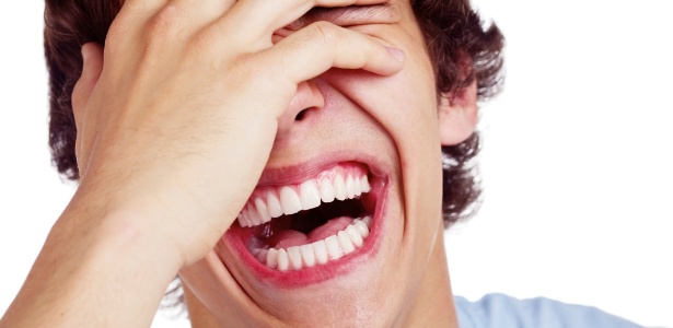Rir demais pode levar a crises de asma, incontinência urinária e perfuração no esôfago - Getty Images