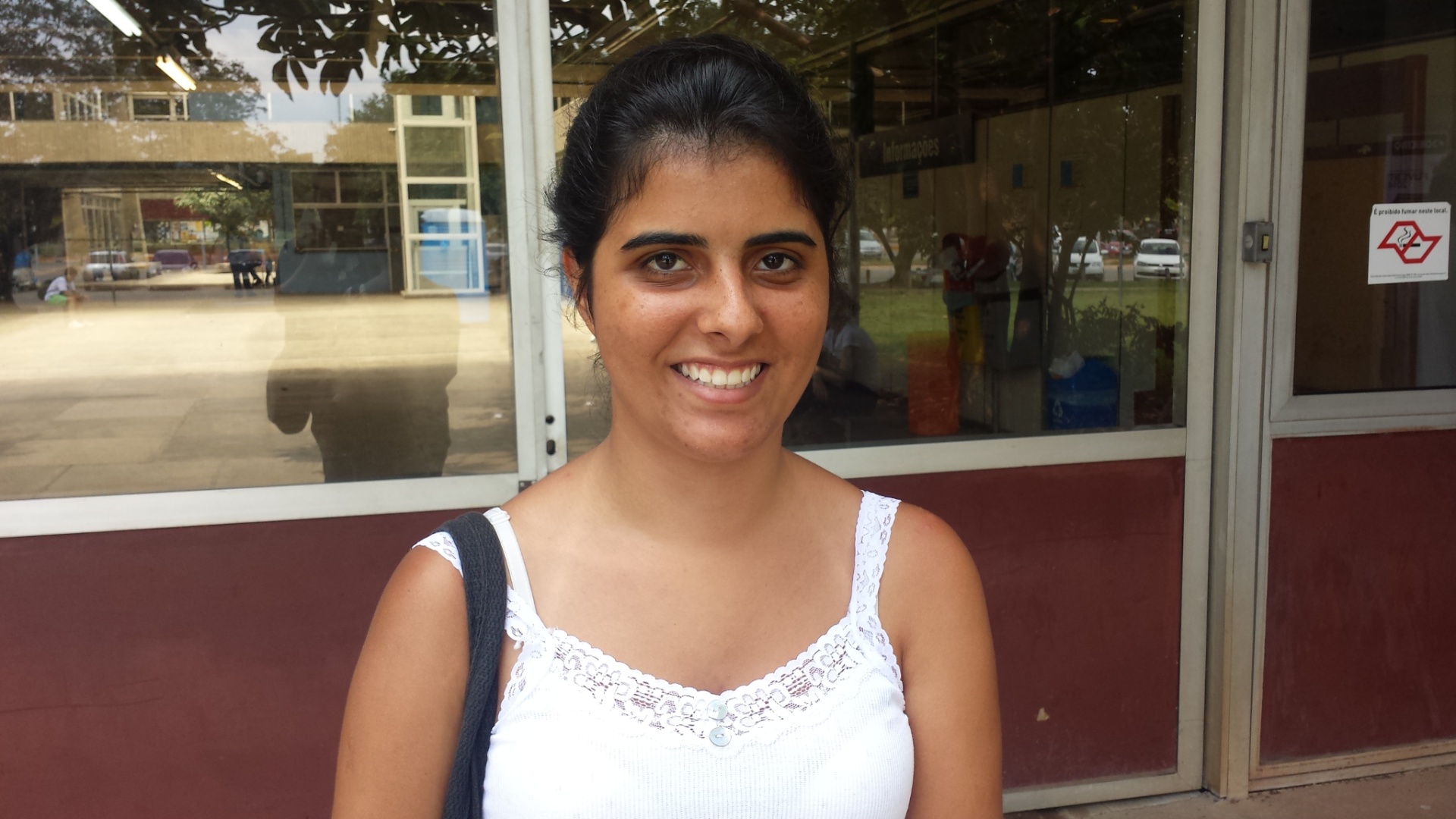 5.jan.2014 - Candidata a uma vaga em ciências da computação, Mariana Gomes, 20, esperava um tema "mais relacionado com as manifestações que aconteceram em junho, ou sobre a Copa". Ela já faz oceanografia na USP, mas pretende mudar de curso - Lucas Rodrigues/UOL