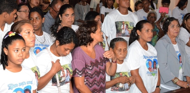 Familiares e amigos lotaram a igreja de Nossa Senhora da Consolação, em São Luís, no domingo (12) - Beto Macário/UOL