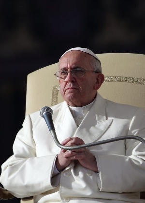 Em imagem de 15 de janeiro de 2014, papa Francisco participa de audiência geral na praça São Pedro, no Vaticano - Evandro Inetti/Xinhua