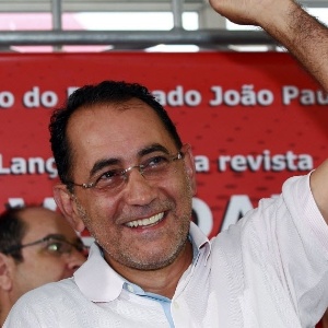 O deputado federal João Paulo Cunha (PT-SP), que pode ter o mandado de prisão expedido pelo STF - Juca Varella - 16.jan.2014/Folhapress