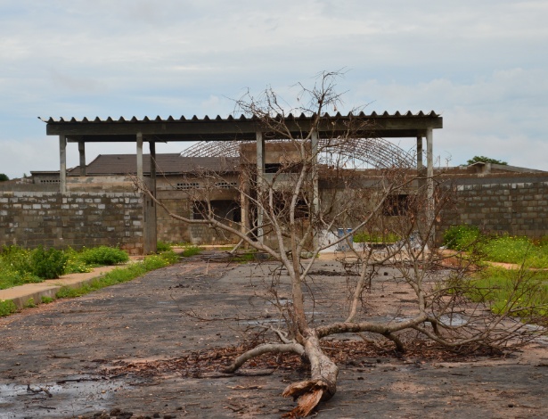Fachada da penitenciária de Imperatriz (630 km de São Luís), cujas obras estão paradas - Divulgação