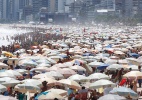 Movimento no Facebook quer boicotar preço de cadeiras nas praias do Rio - Fabio Rossi/Agência O Globo