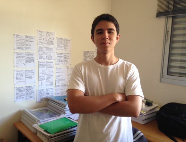 O estudante Guilherme Ishikawa Migueis, de Campo Grande, teve a terceira melhor nota do Enem (Exame Nacional do Ensino Médio) 2013  - Arquivo pessoal 
