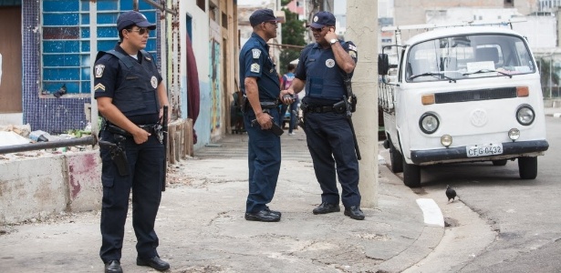 Guardas civis fazem patrulhamento após operação da Polícia Civil terminou em confronto entre policiais e usuários de drogas na cracolândia - Raquel Cunha/Folhapress