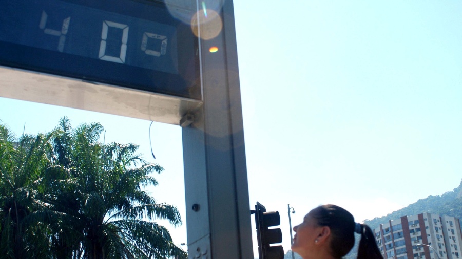 Termômetro marca 40°C, no Rio