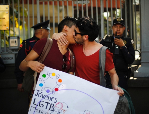 lei contra propaganda gay na rússia provoca protestos pelo mundo