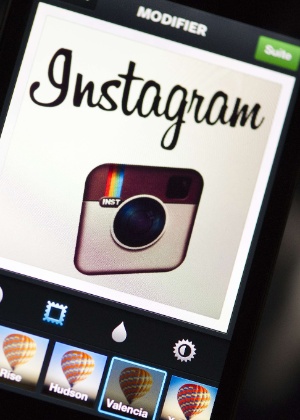 Curtiu Aquele Quadro Legal No Instagram A Galeria Esta Vendendo 12 06 2015 Uol Tilt