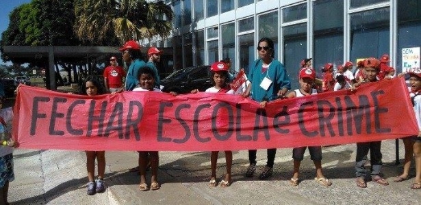 MST faz manifestação em frente ao MEC contra fechamento das escolas no campo - Reprodução/Facebook