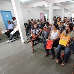 Pacientes aguardam atendimento em Centro Municipal de Atendimento - Mário Bittencourt/UOL