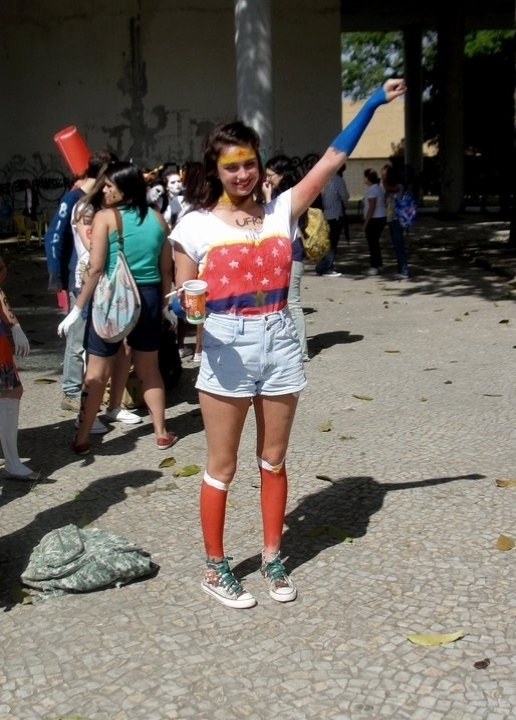Trote da Escola de Belas Artes da UFRJ (Universidade Federal do Rio de Janeiro) tem calouros pintados de personagens de filmes e inspirados em obras de arte - Arquivo pessoal