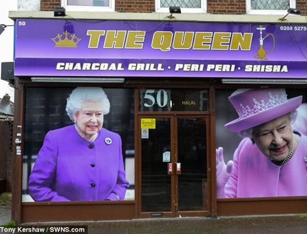 14.fev.2014 - Fachada da lanchonete The Queen, em Londres, que vende churrasquinho grego, hambúrgueres, pizza e espetinhos - Reprodução/SWNS