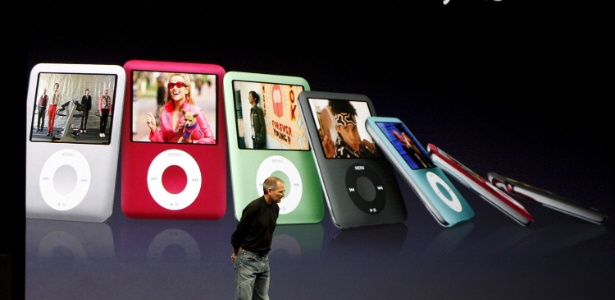 Na imagem de 2007, Steve Jobs, cofundador da Apple, morto em outubro de 2011, apresenta novos modelos de iPod - Monica m. Davey/EFE