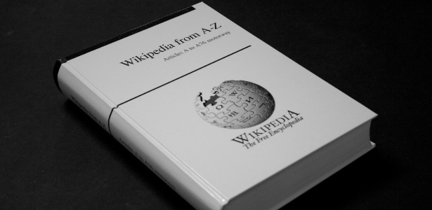 Protótipo criado pela empresa alemã Pediapress para o projeto de imprimir toda a Wikipedia em inglês - Pediapress