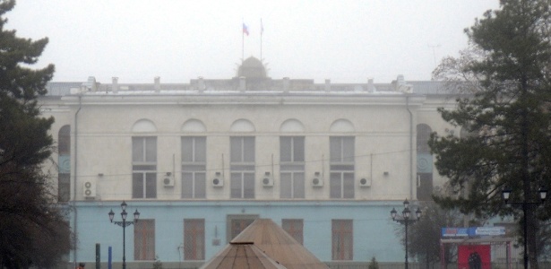 Grupo armado tomou as sedes do Parlamento e do governo da república autônoma da Crimeia