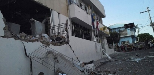 Um caixa eletrônico do Banco do Brasil foi atingido por explosão na cidade de Macaúbas, no interior da Bahia - Alécio Brandão/Macaúbas On/Off