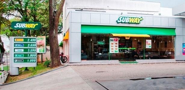 Subway doa sanduíches para instituições e profissionais da saúde