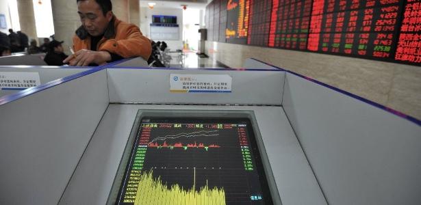 Bolsas da Ásia fecham em alta, após China manter meta de crescimento em 5%