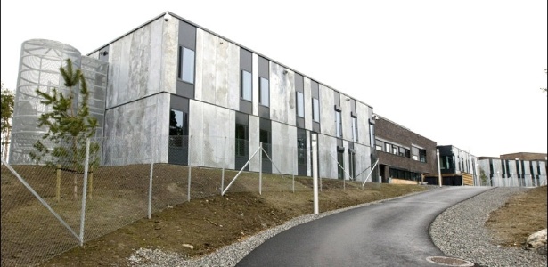 A prisão de Halden, na Noruega, considerada um modelo de reabilitação de detentos: aulas de música e culinária, celas que lembram quartos de hotel e até estúdio para fazer música - AFP