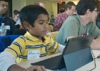 Garoto de 8 anos cria aplicativo infantil que organiza vídeos do YouTube - Divulgação/Nokia/Microsoft