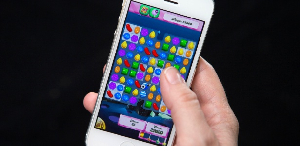 Lançado em 2012, o quebra-cabeça "Candy Crush" ainda é sucesso em popularidade - Carlo Allegri/Reuters