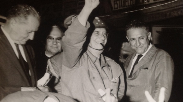 O general Olímpio Mourão Filho, na noite de 31 de março de 1964