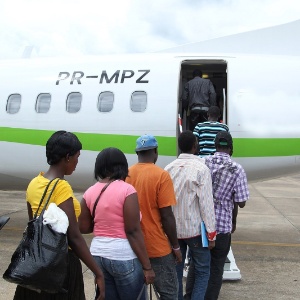 Quarenta e seis haitianos embarcaram no início de abril, em voo fretado, com destino a Porto Velho (RO) - Luciano Pontes/ Secom