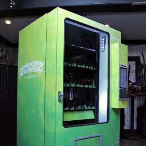 A primeira máquina automática de venda de maconha foi apresentada no estado do Colorado, nos Estados Unidos - EFE / AMERICAN GREEN SOLO