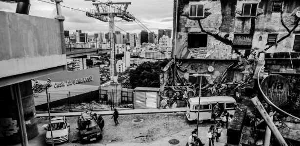 A estação do teleférico na favela Providência, no Rio, não funciona desde quando ficou pronta, em 2012 - Daniel Berehulak/The New York Times
