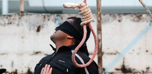 Irã é um dos países que aplica o enforcamento na hora da execução de um condenado - Arash Khamooshi/AFP