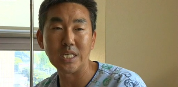 O motorista Eun-su Choi, um dos sobreviventes do naufrágio da balsa Sewol, na Coreia do Sul. Ele tentou salvar estudantes presos na parte interna do barco, mas não conseguiu. "Agora eu me arrependo", ele afirmou - Reprodução/BBC