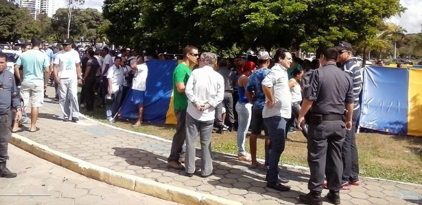 PMs e bombeiros do Rio Grande do Norte protestam em frente à sede do governo do Estado, em Natal - Via Certa Natal