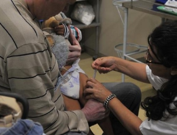 Mais de 22 milhões de crianças estão sem receber vacinas, alerta OMS - Valter Campanato/Agência Brasil