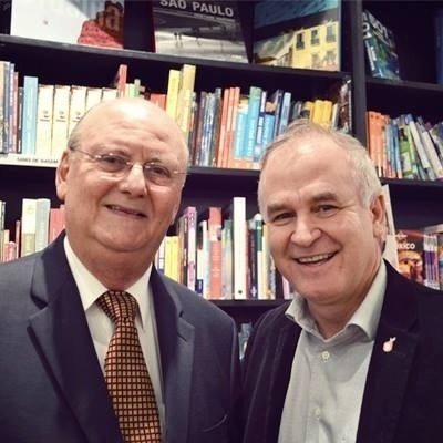 O consultor empresarial e professor de finanças Irani Cavagnoli e o educador financeiro e empreendedor Reinaldo Domingos são autores do livro "Papo Empreendedor - Atinja o sucesso em seu próprio negócio com sustentabilidade financeira" (Editora DSOP) - Divulgação