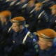 5 de mayo de 2014 - Soldados rusos caminan durante el ensayo del Desfile de la Victoria en la Plaza Roja de Moscú, el lunes (5).  Rusia celebra la victoria sobre los nazis alemanes el 9 de mayo - Maxim Shemetov / Reuters