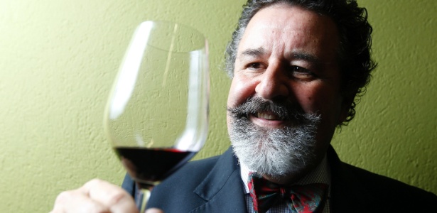 O degustado profissional Didú Russo, que estima ter bebido 20 mil vinhos - Reinaldo Canato/UOL