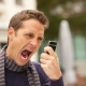 Usar o viva-voz em público. Todo mundo quis ter um walkie-talkie quando era criança, mas fingir que o seu smartphone é um não vai tirar o recalque dos tempos de infância. Nem todo mundo quer saber os detalhes da sua vida, da sua briga com o namorado, da bronca com o telemarketing da sua operadora - Getty Images